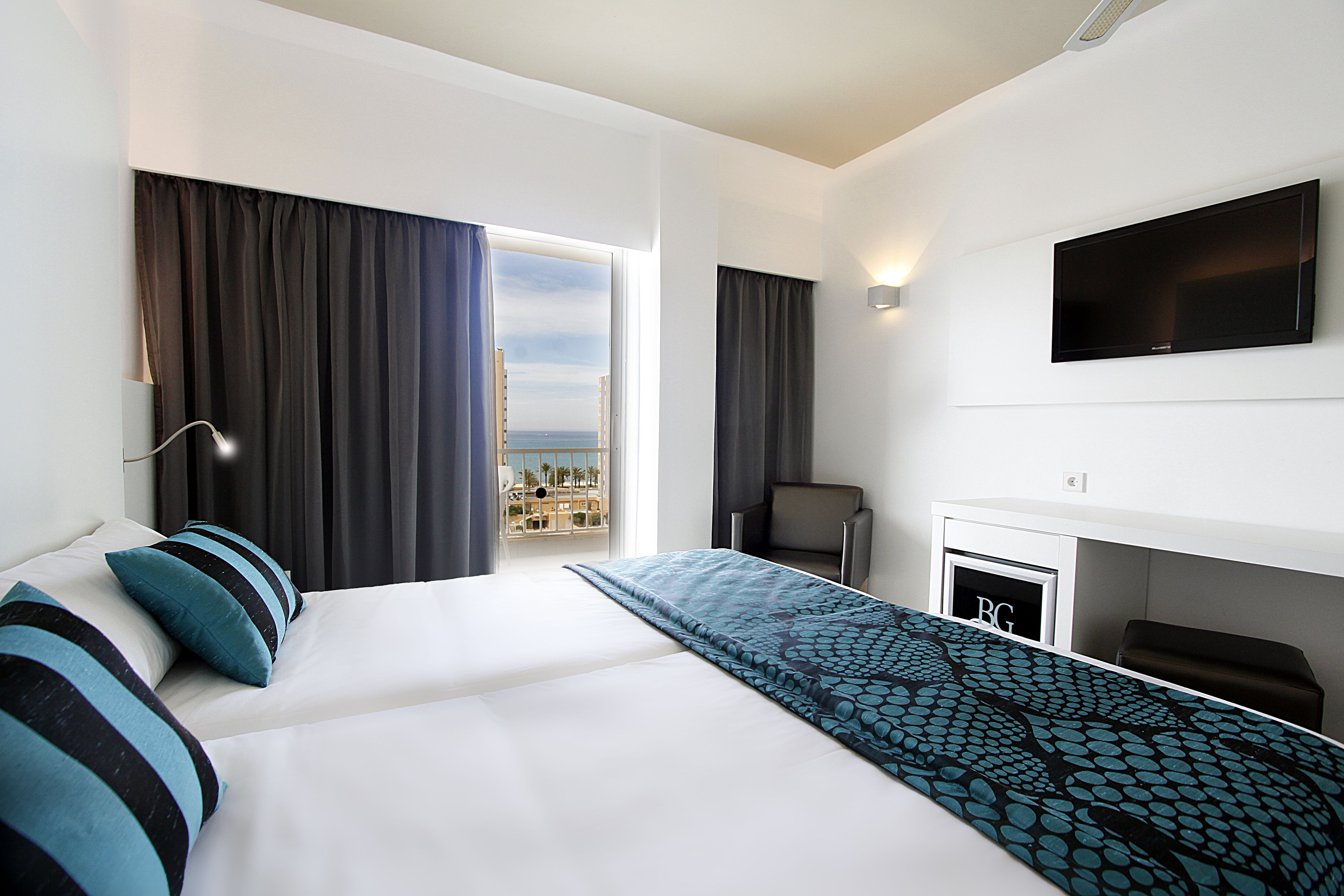 DOUBLE ROOM