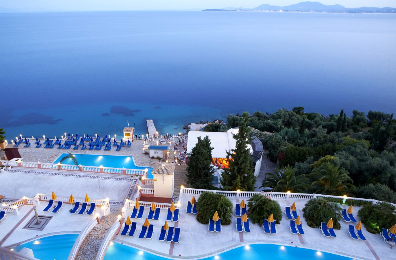 Thalassa Pool bar