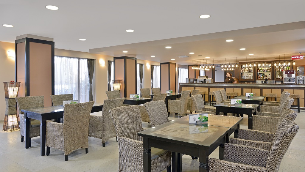 Lobby Bar