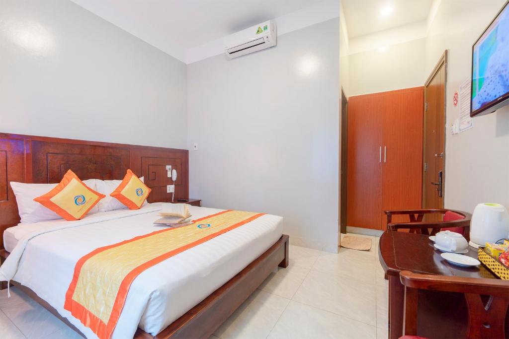 DELUXE FAMILY SEA VIEW CONNECTING ROOM 