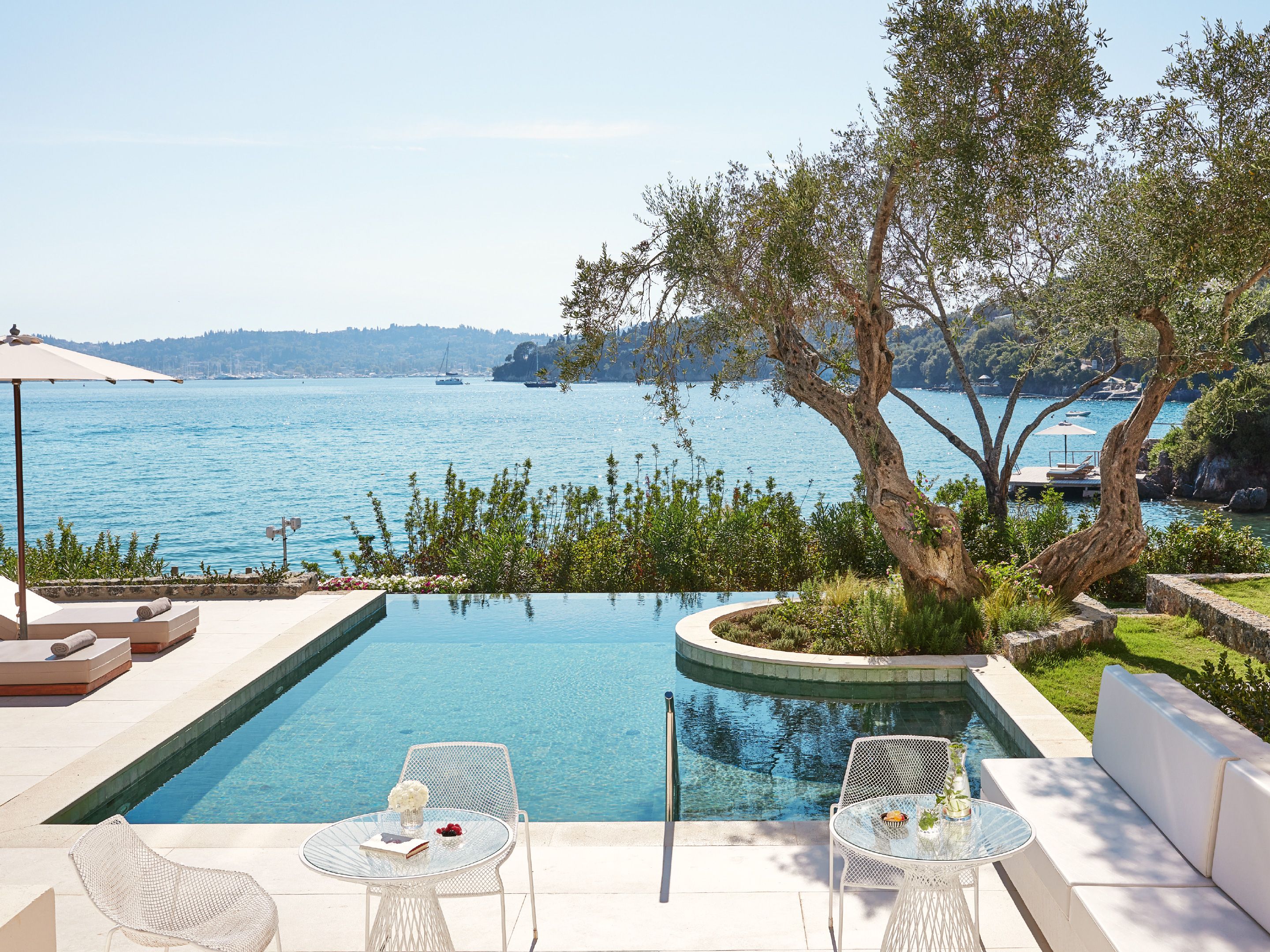 2-BEDROOM BEACHFRONT VILLA PRIVATE POOL