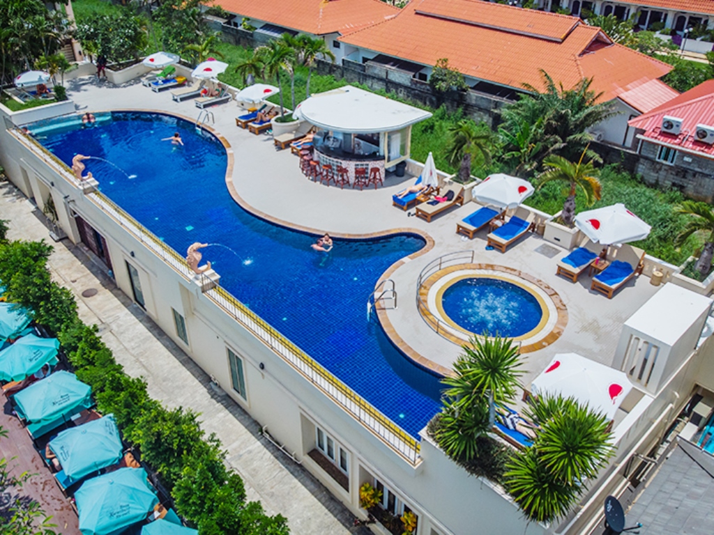 Piscina deschisă