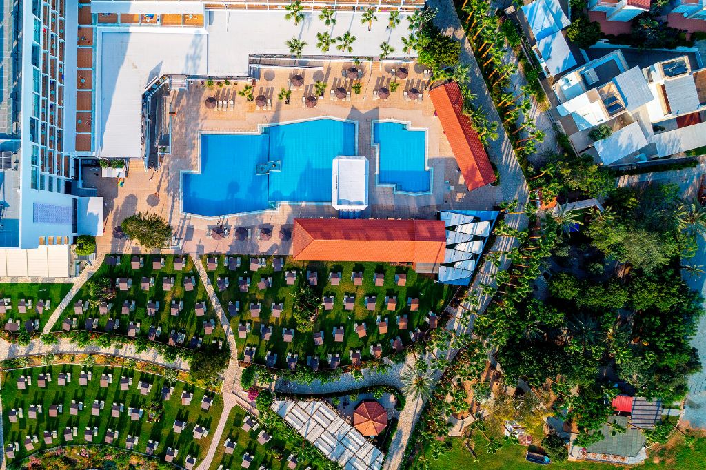 Piscina deschisă