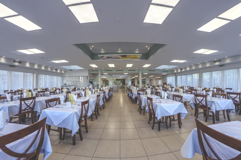 DELFINIA RESTAURANT