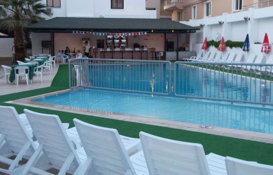 Tuntas_Suites_Altinkum-Didim-Aussenansicht-3-251566.jpg