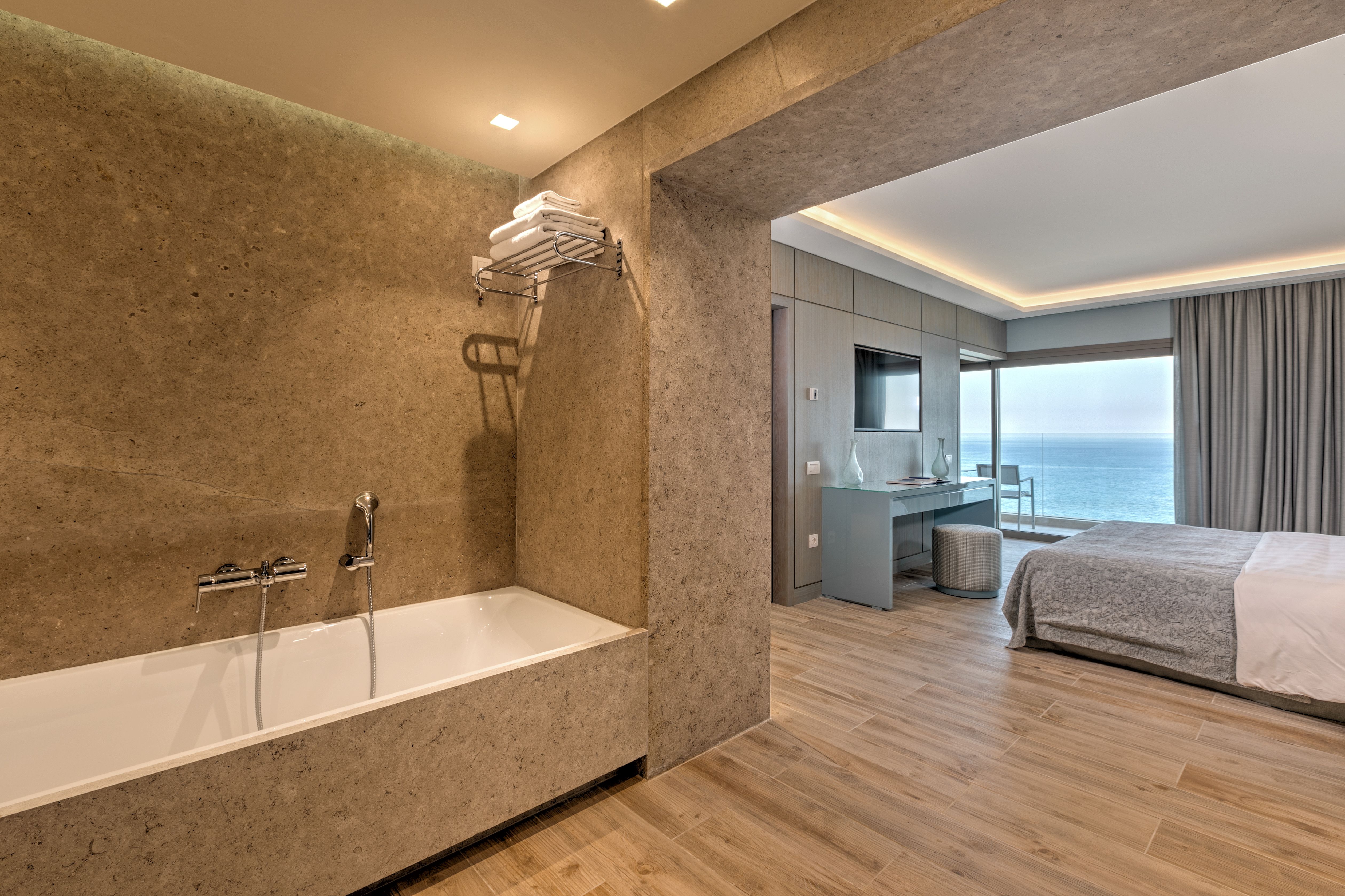 Sea View Deluxe Suite