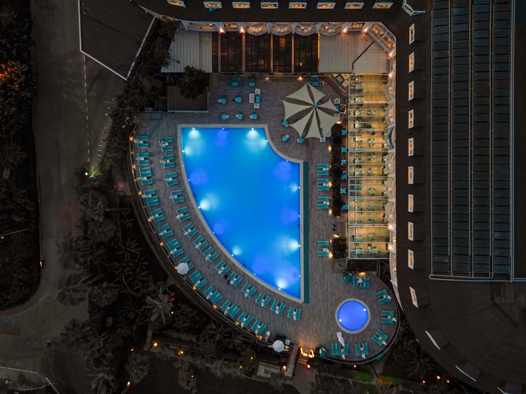Piscina deschisă