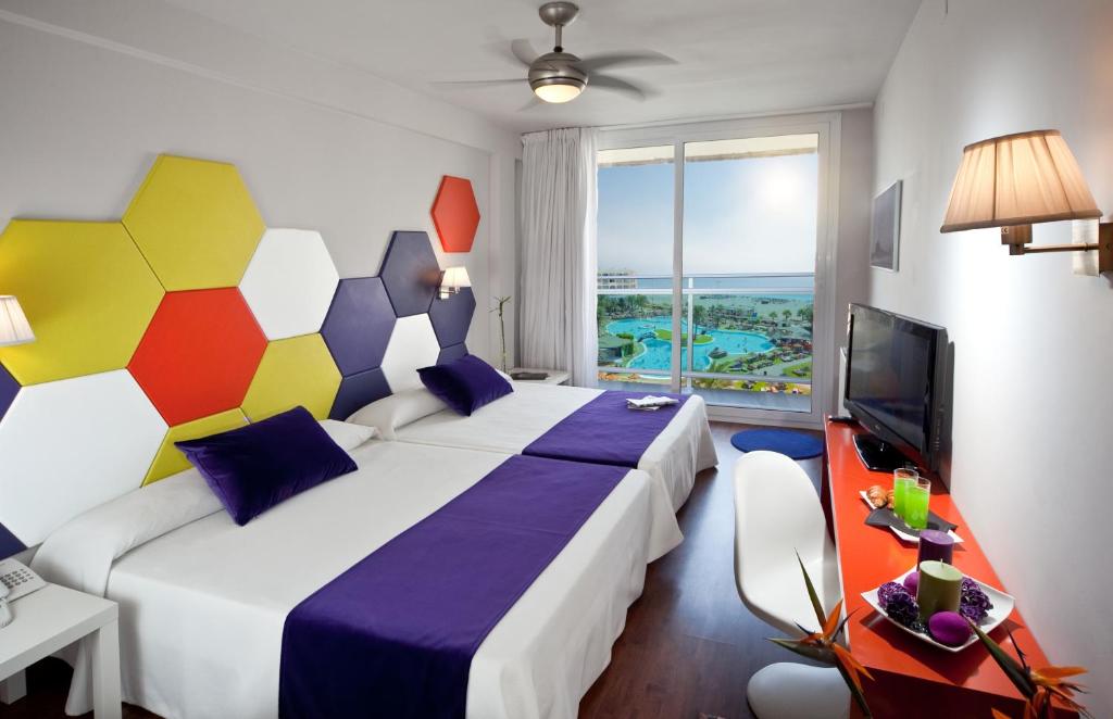DOUBLE ROOM SEA VIEW BALCONY OR TYERRACE