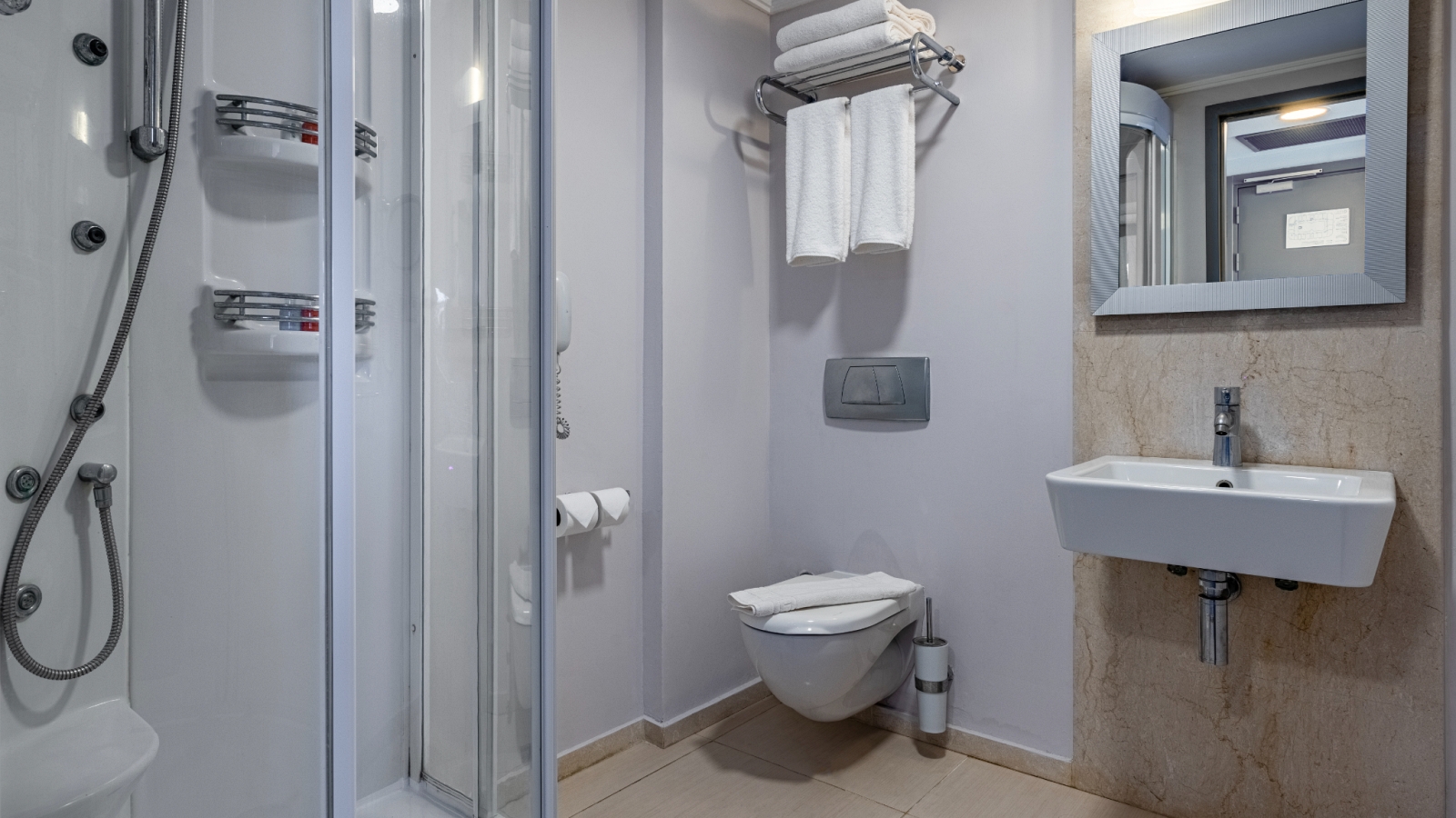 FAMILY SUITE ROOM