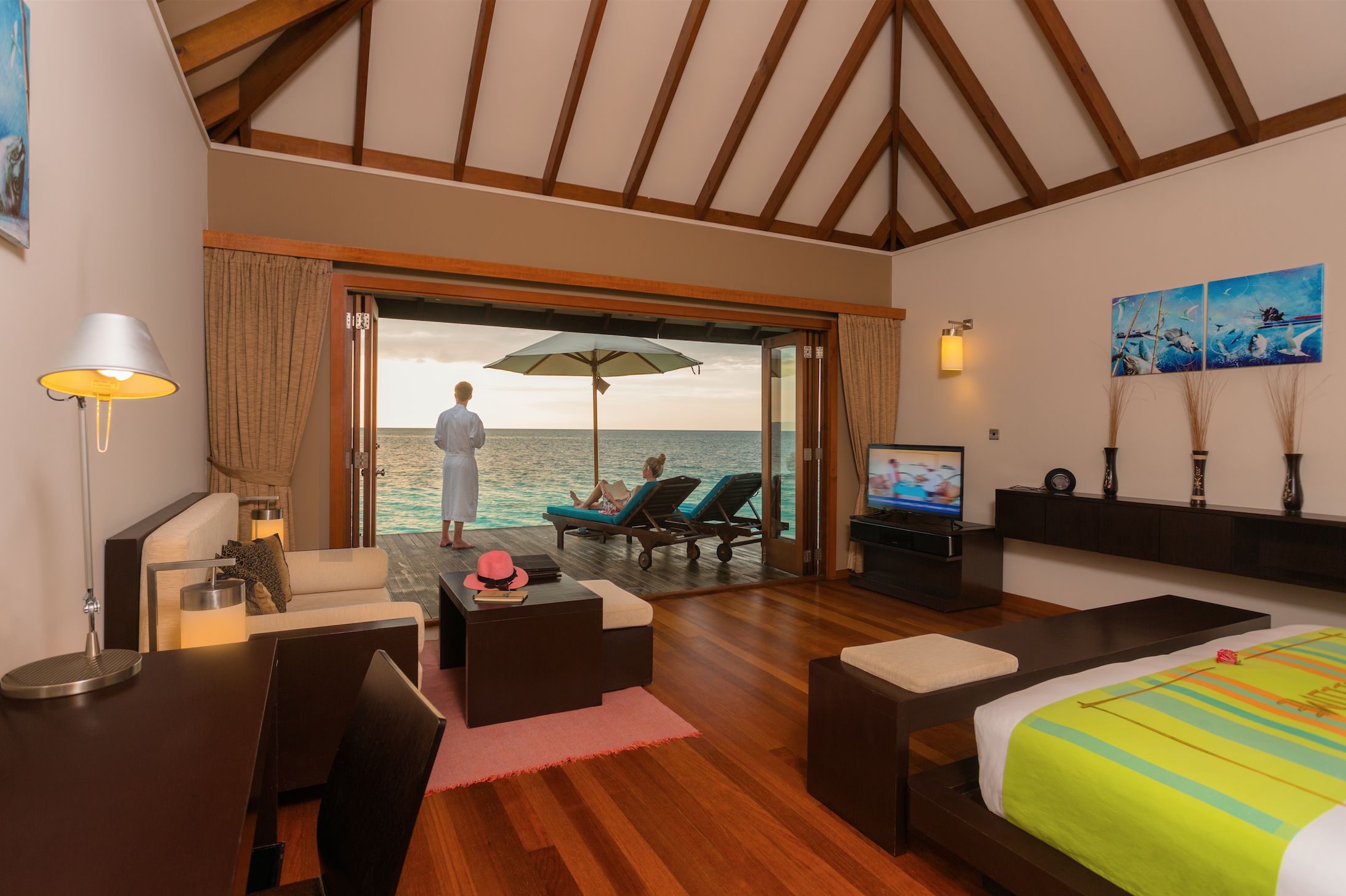 SUNSET JACUZZI WATER VILLA