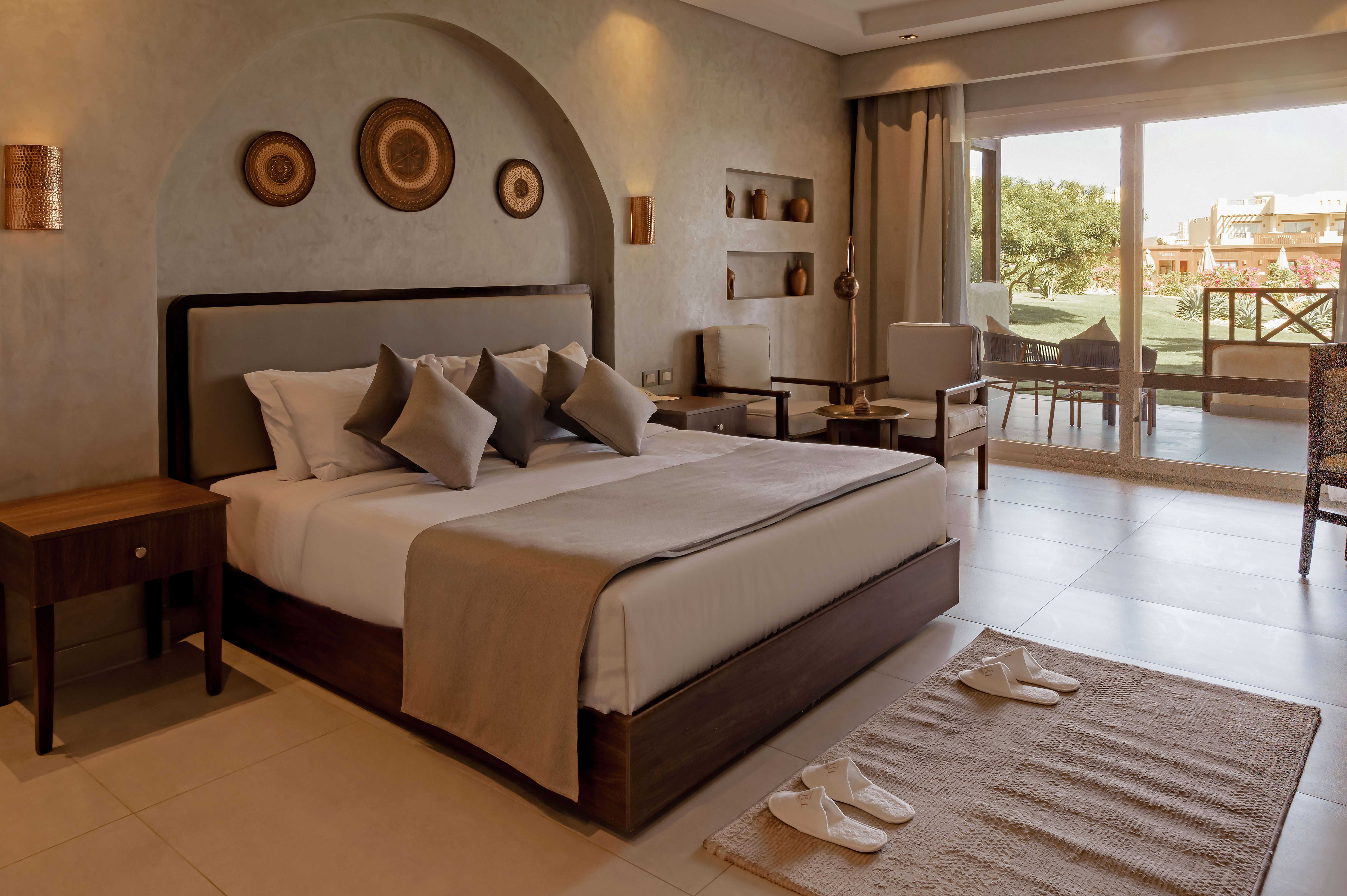 ROOM SUPERIOR GARDEN OR POOL VIEW