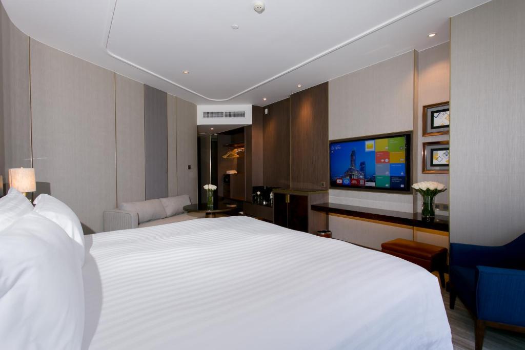 Club Deluxe 