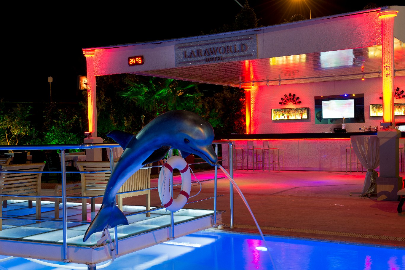 POOL BAR