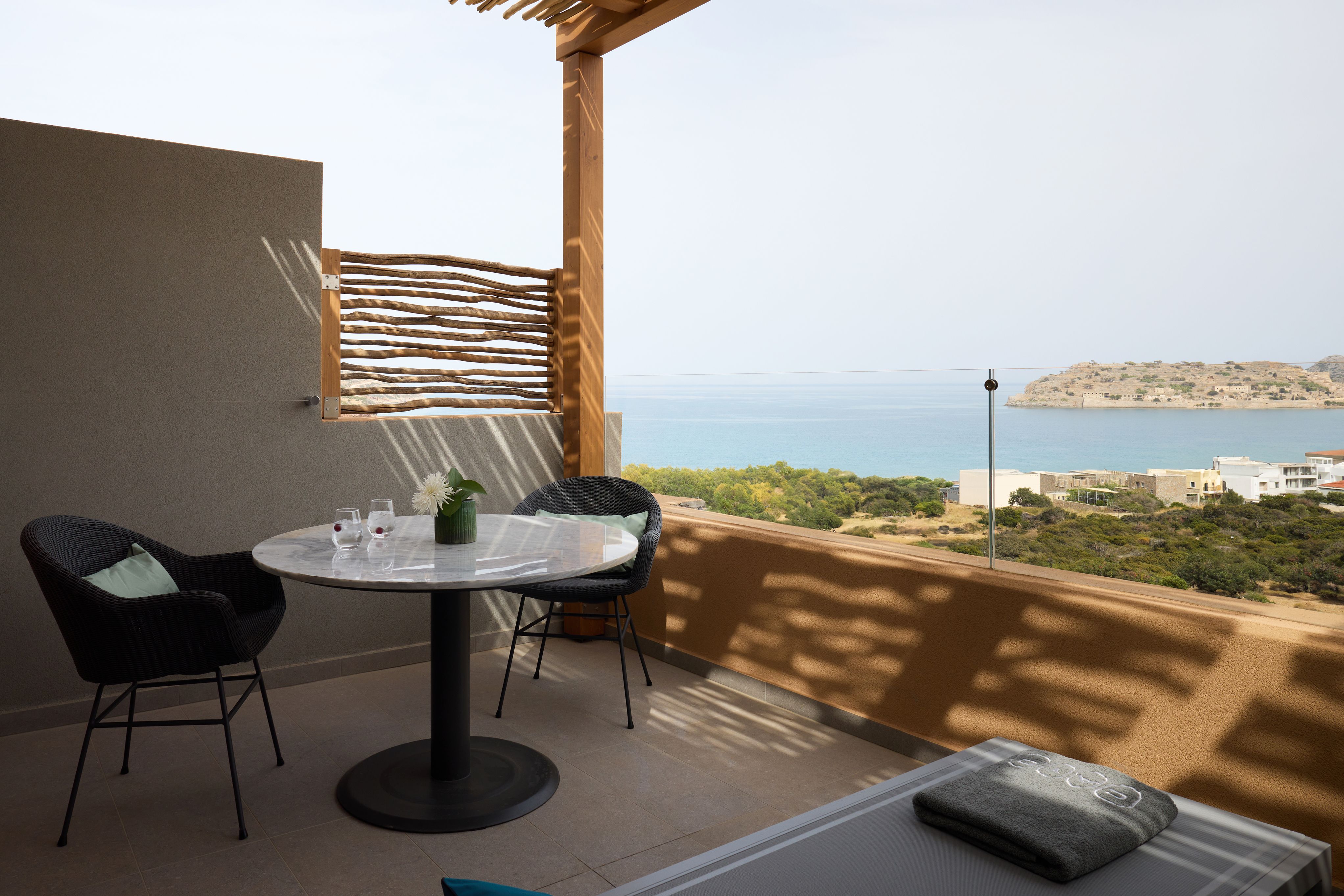 Family Retreat with Private Pool Sea View
