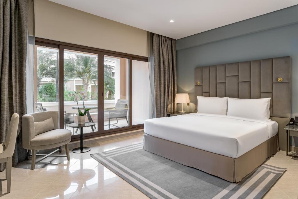 Family Three Bedroom Sea View Apartment