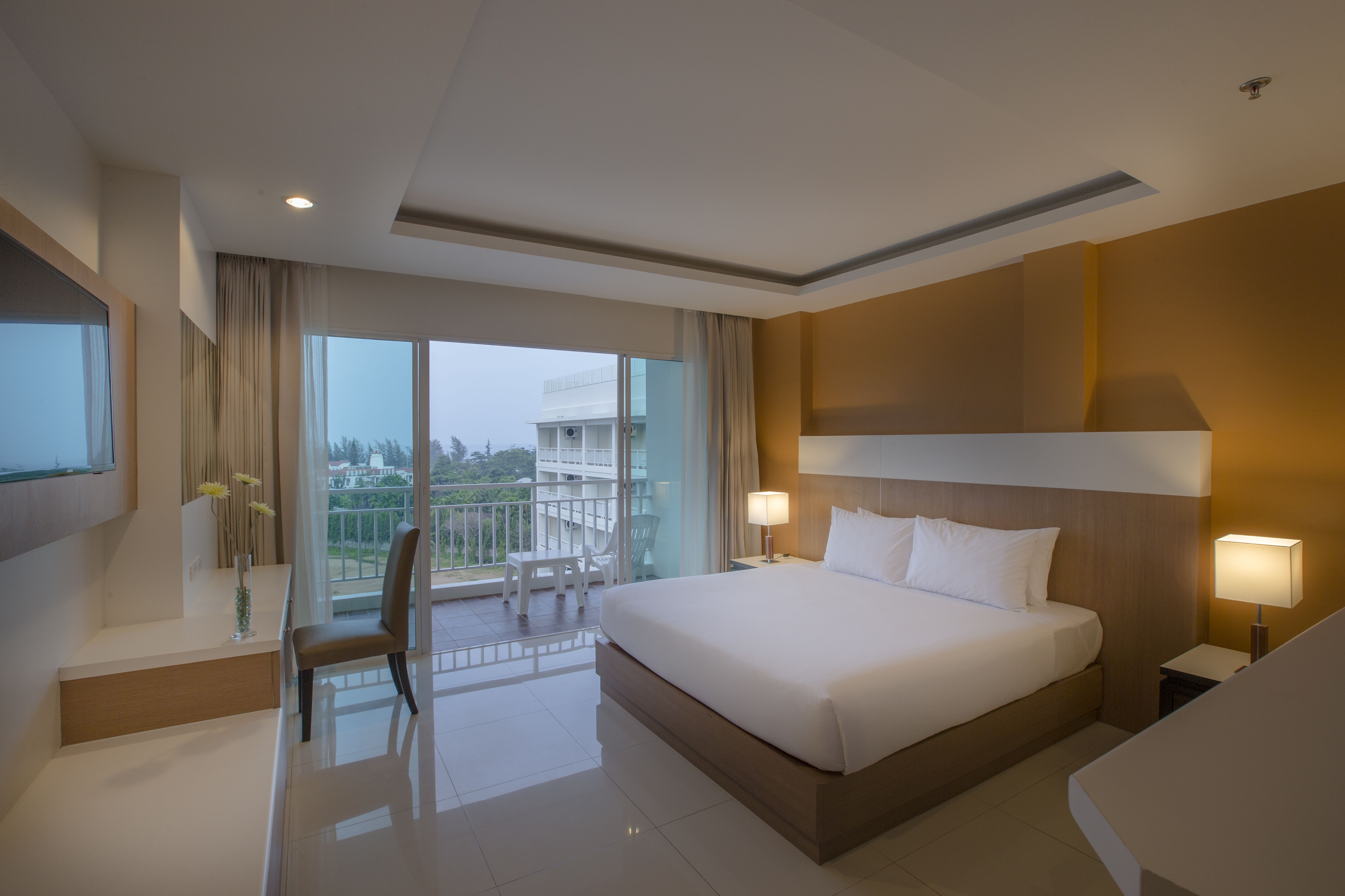 EXECUTIVE CLUB SEA VIEW ROOM