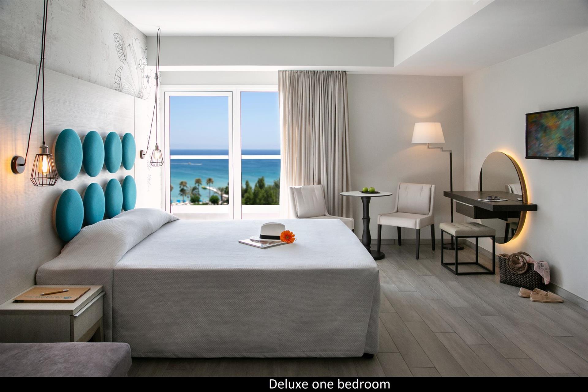 ONE BEDROOM SUITE