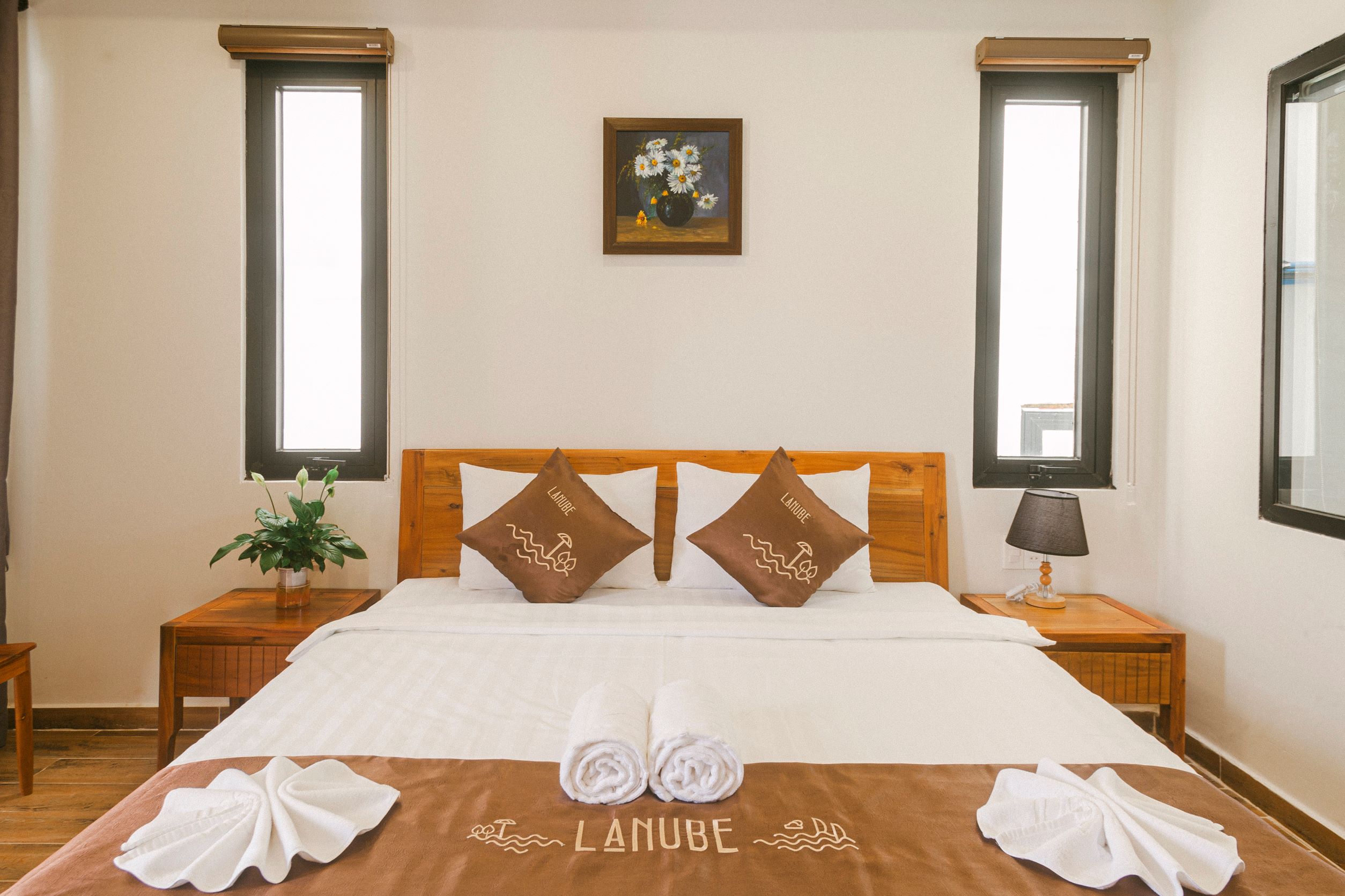 DELUXE DOUBLE ROOM