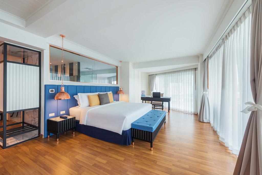 Panoramic Ocean View Suite