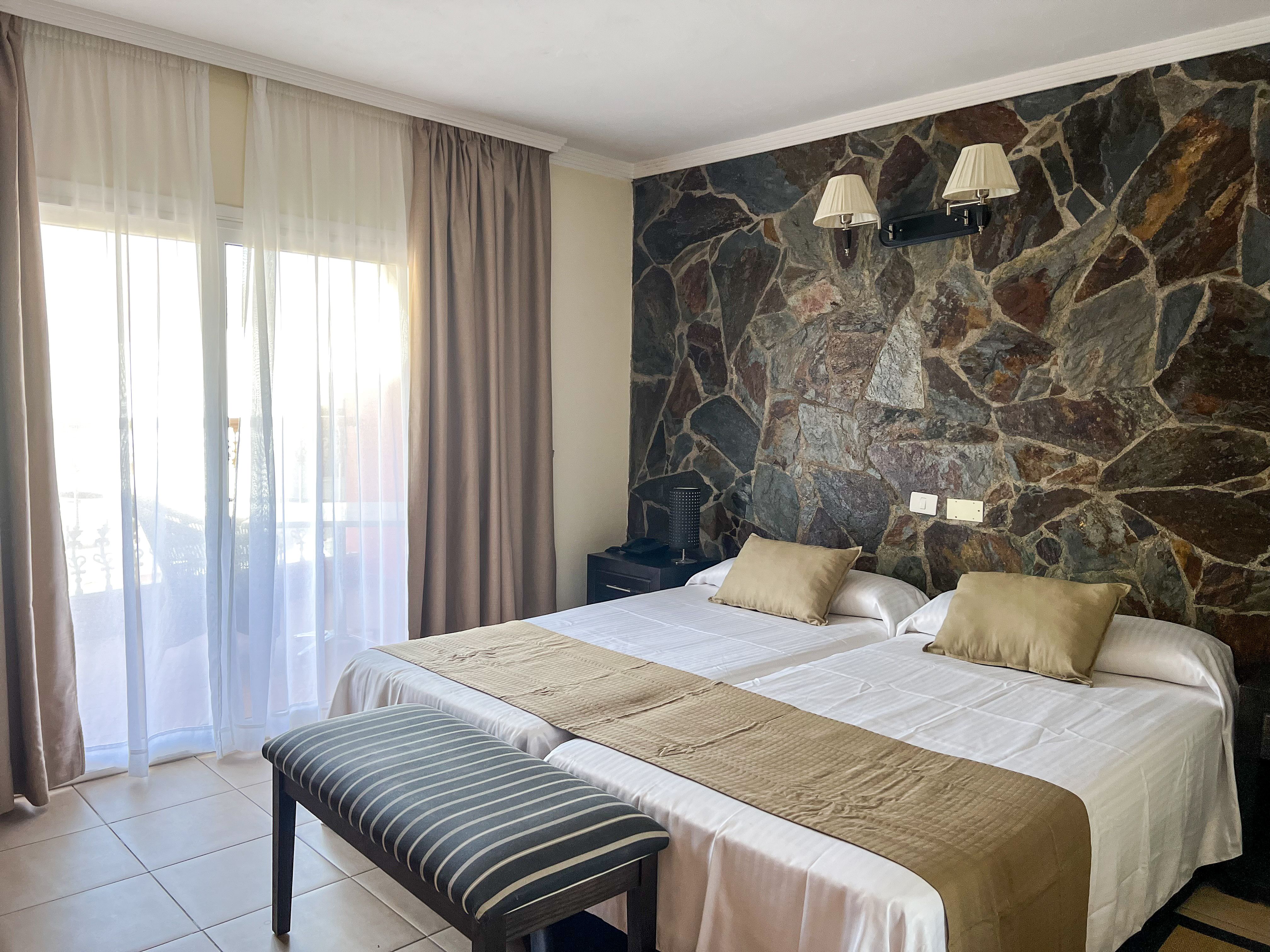 JUNIOR SUITE WITH BALCONY OR TERRACE