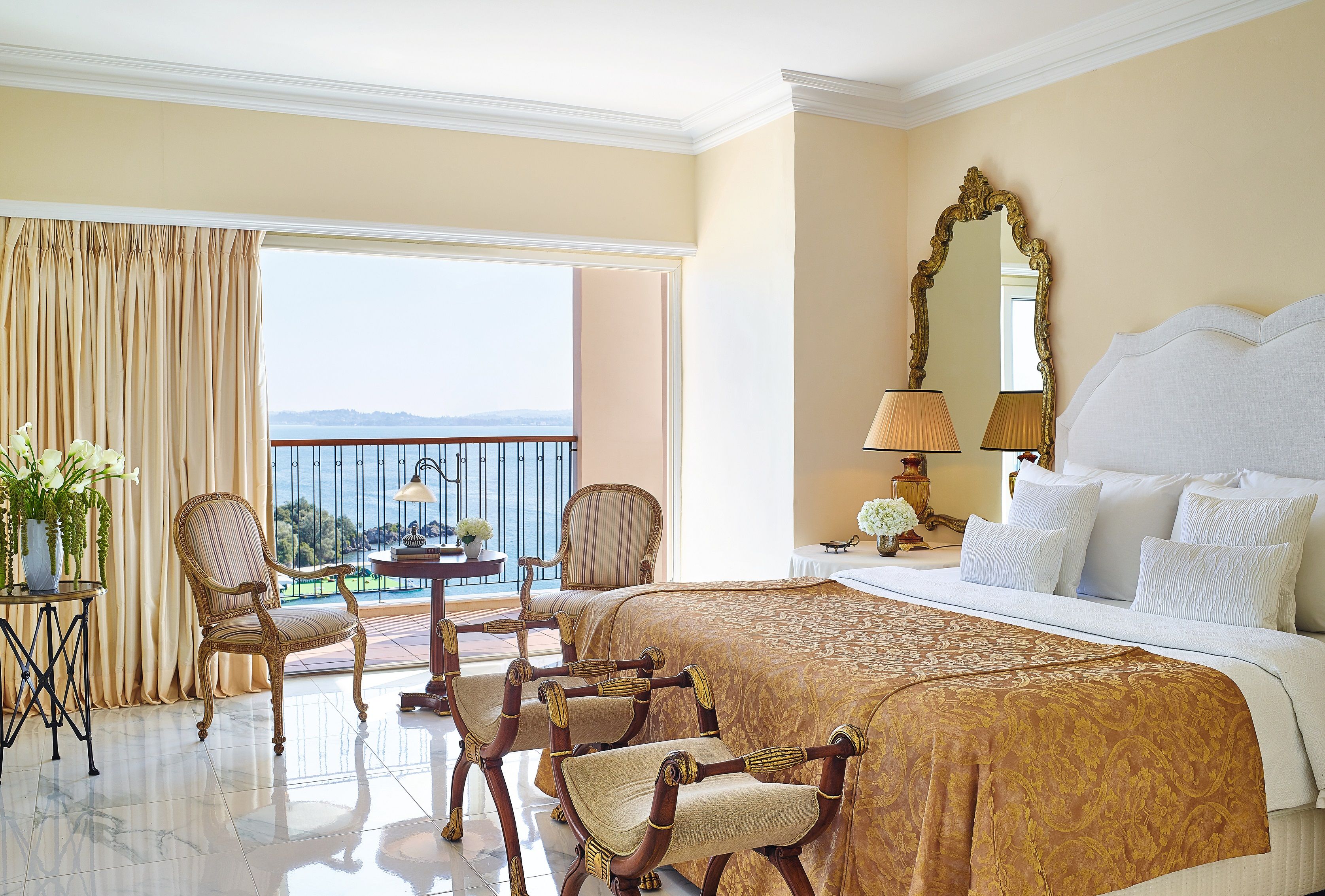 PRESIDENTIAL SUITE