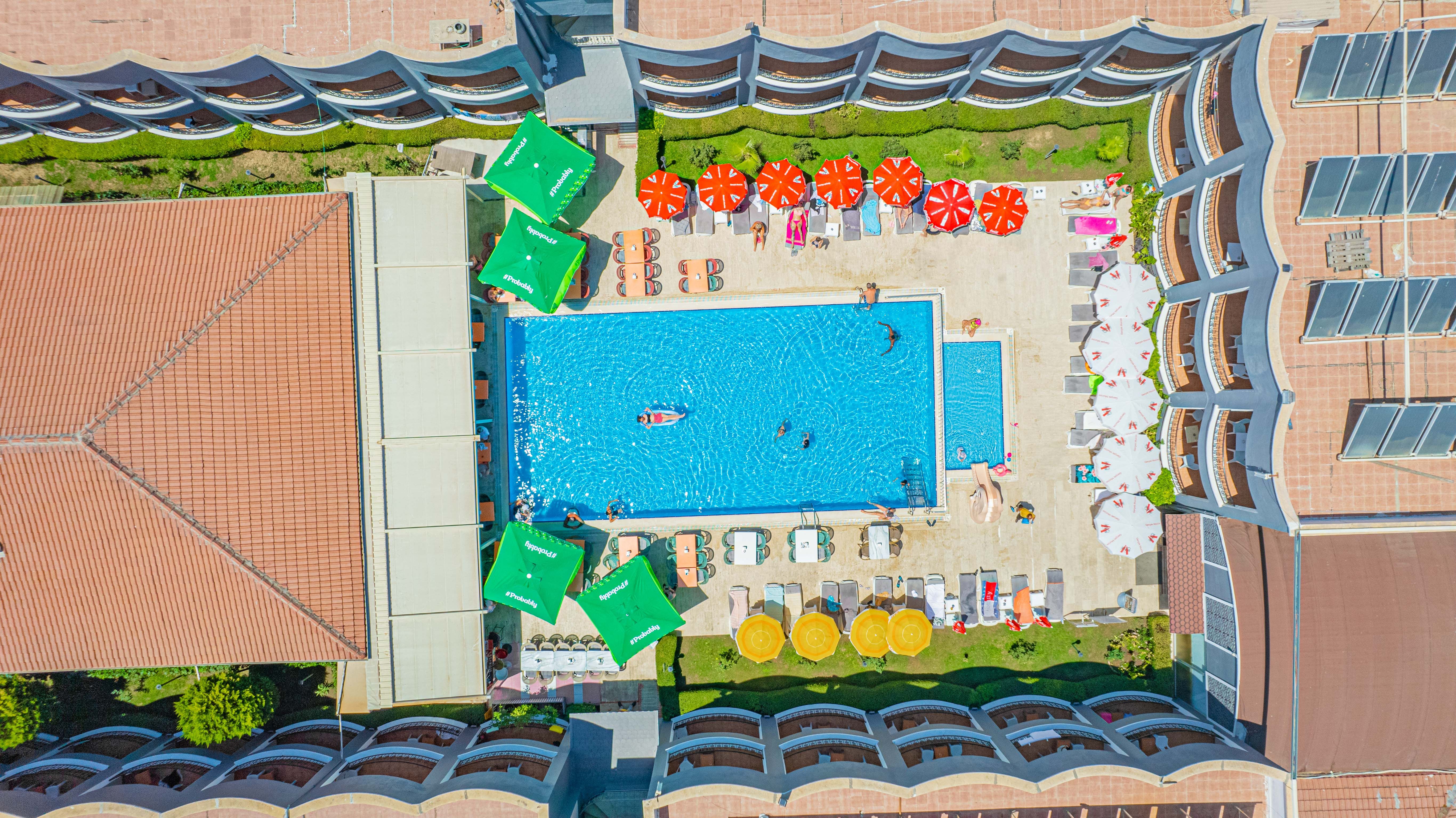 Piscina deschisă