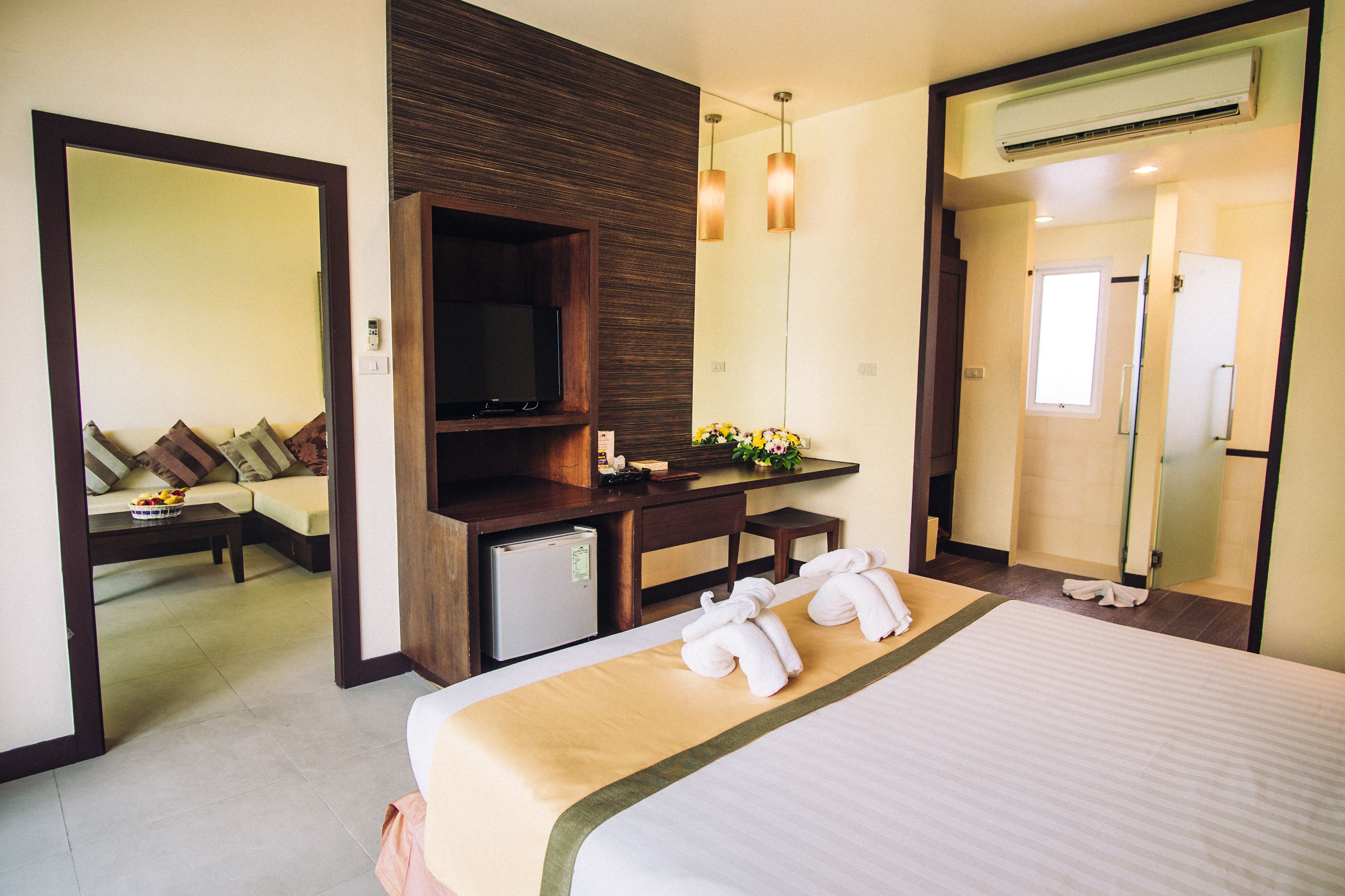 Courtyard Suite