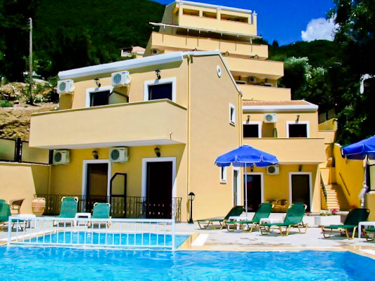 Corfu, Hotel Secret Corfu, piscina exterioara.jpg