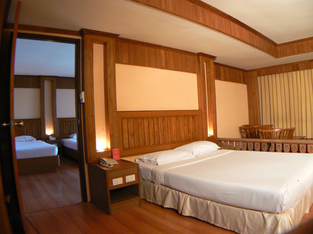 STANDARD FAMILY ROOM