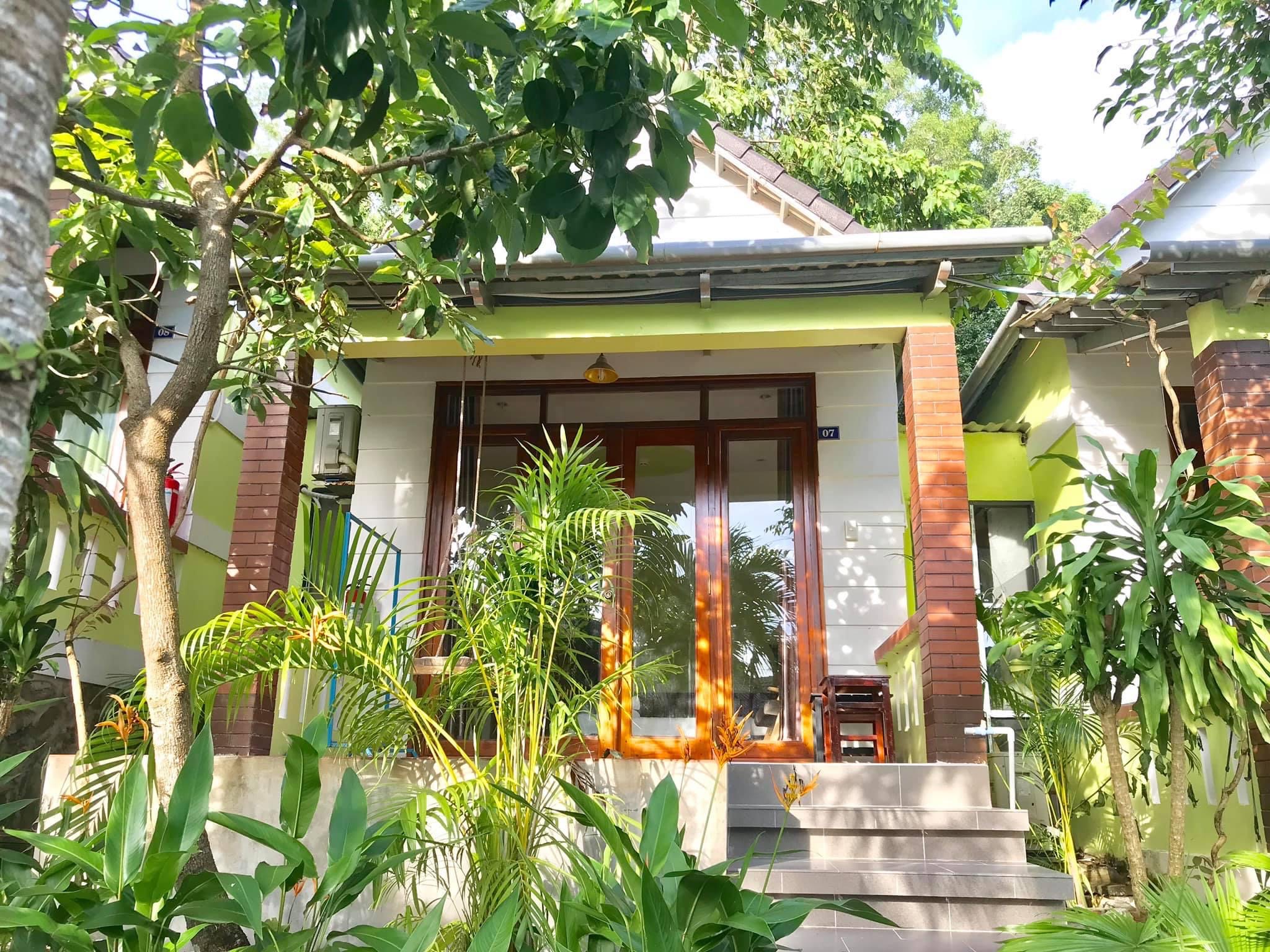BUNGALOW TRIPLE DELUXE WITH TERRACE