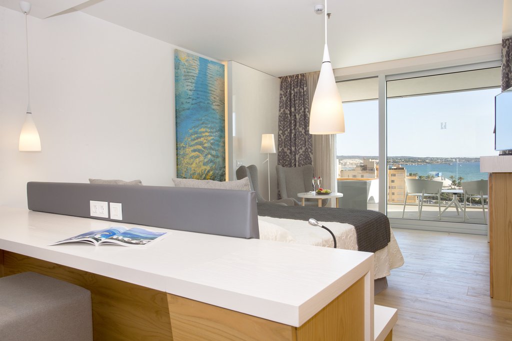  Junior Suite Sea View with balcony