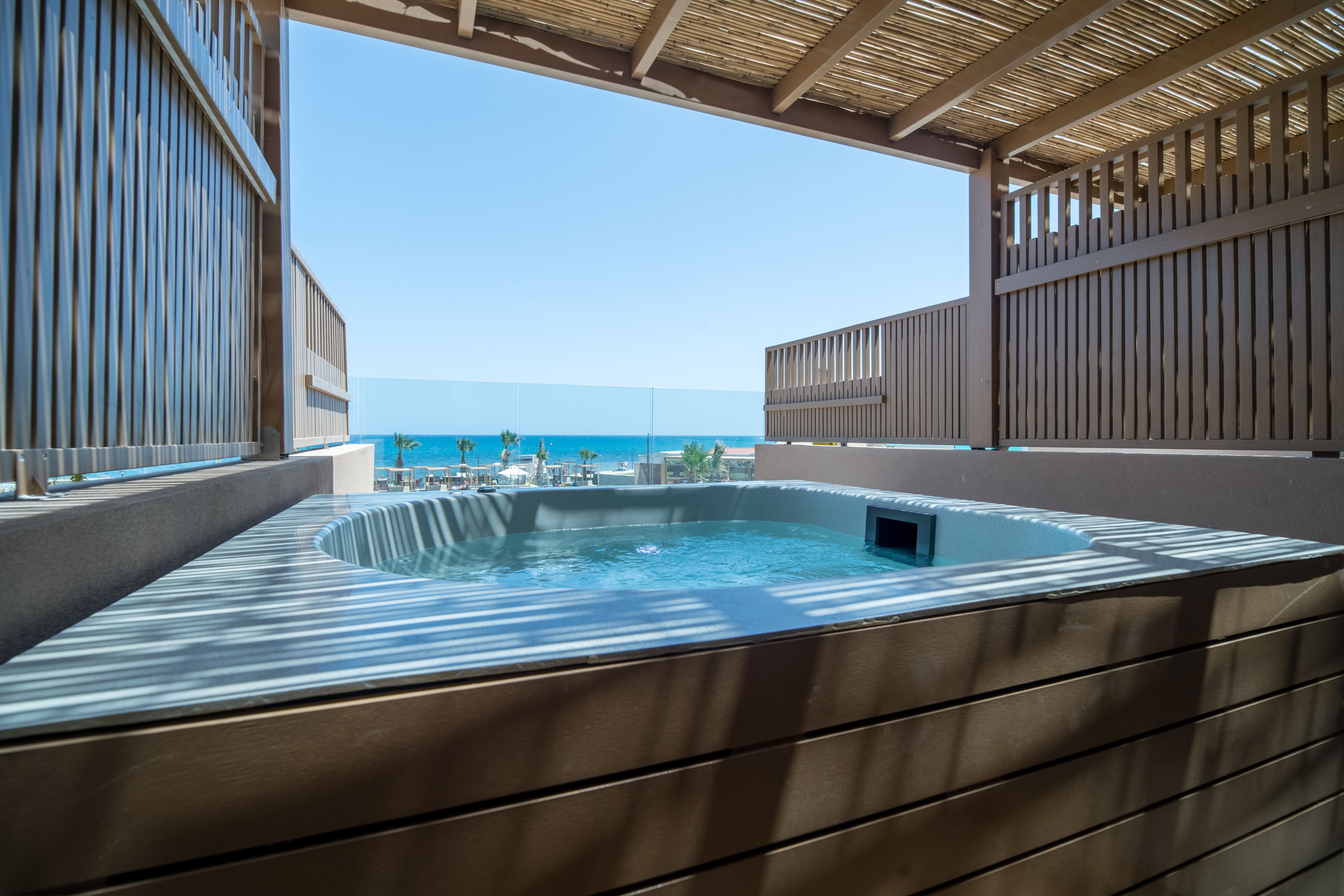 Petite Suite Sea View Outdoor Hot Tub