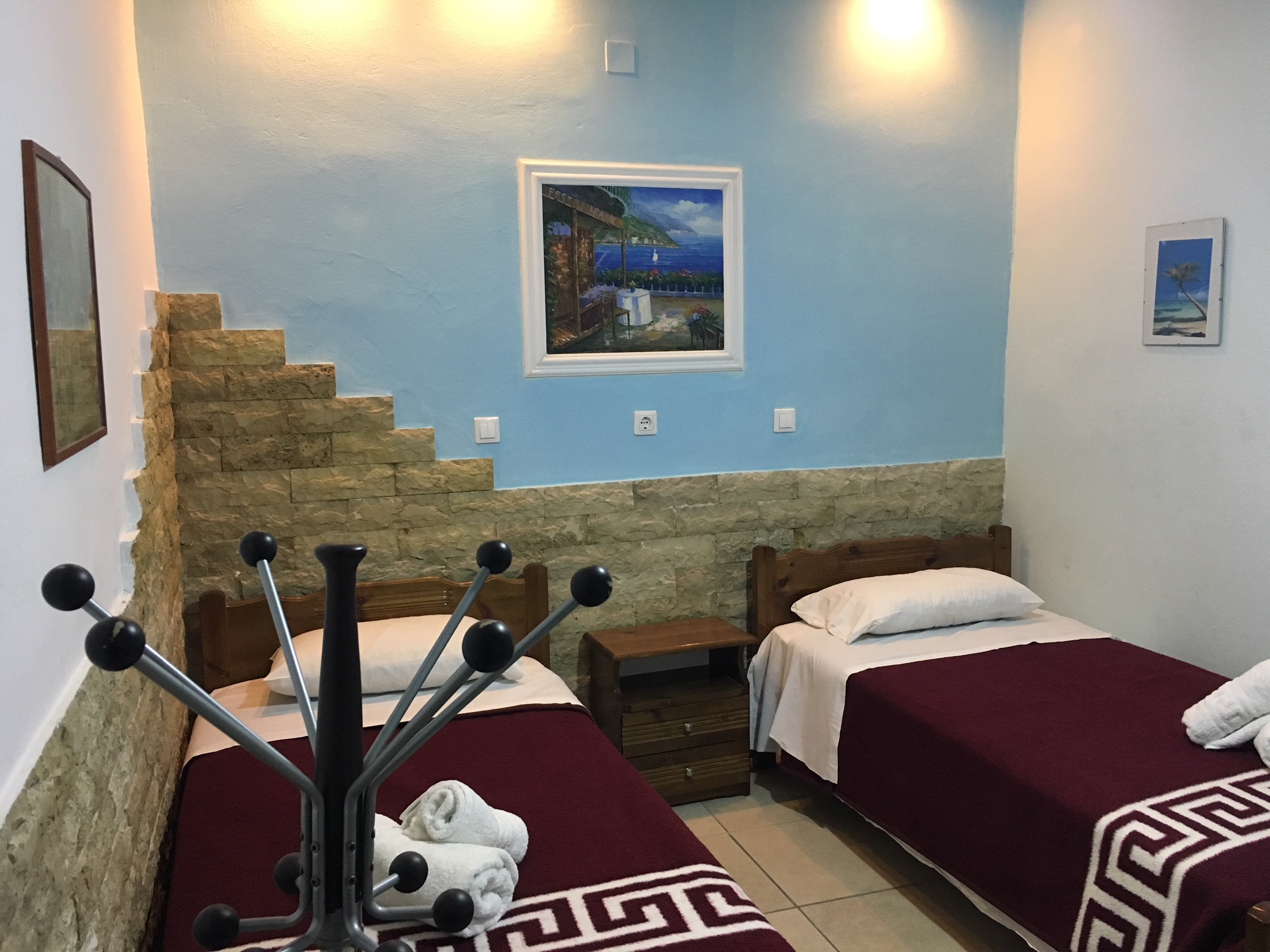 APARTMENT 2 BEDROOM 4 PAX
