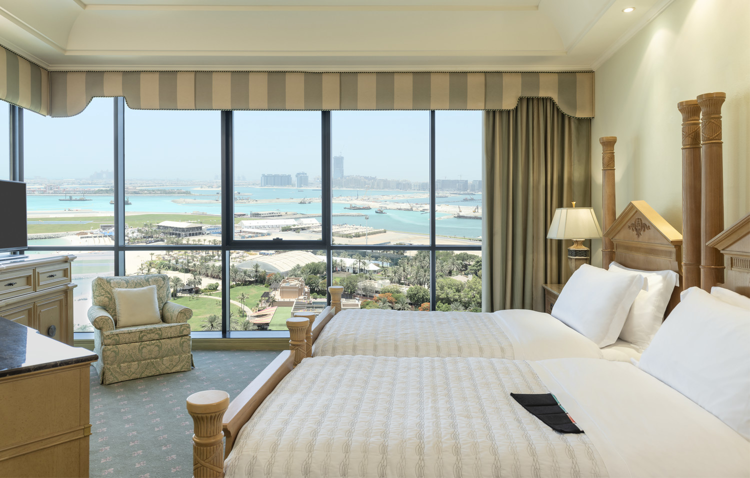 Royal Club Tower Suite