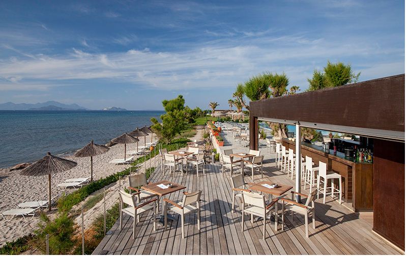 Lakitira Resort_beachbar.JPG