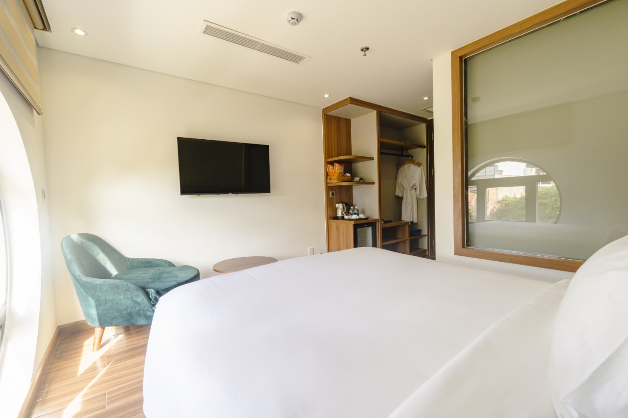  DELUXE ROOM