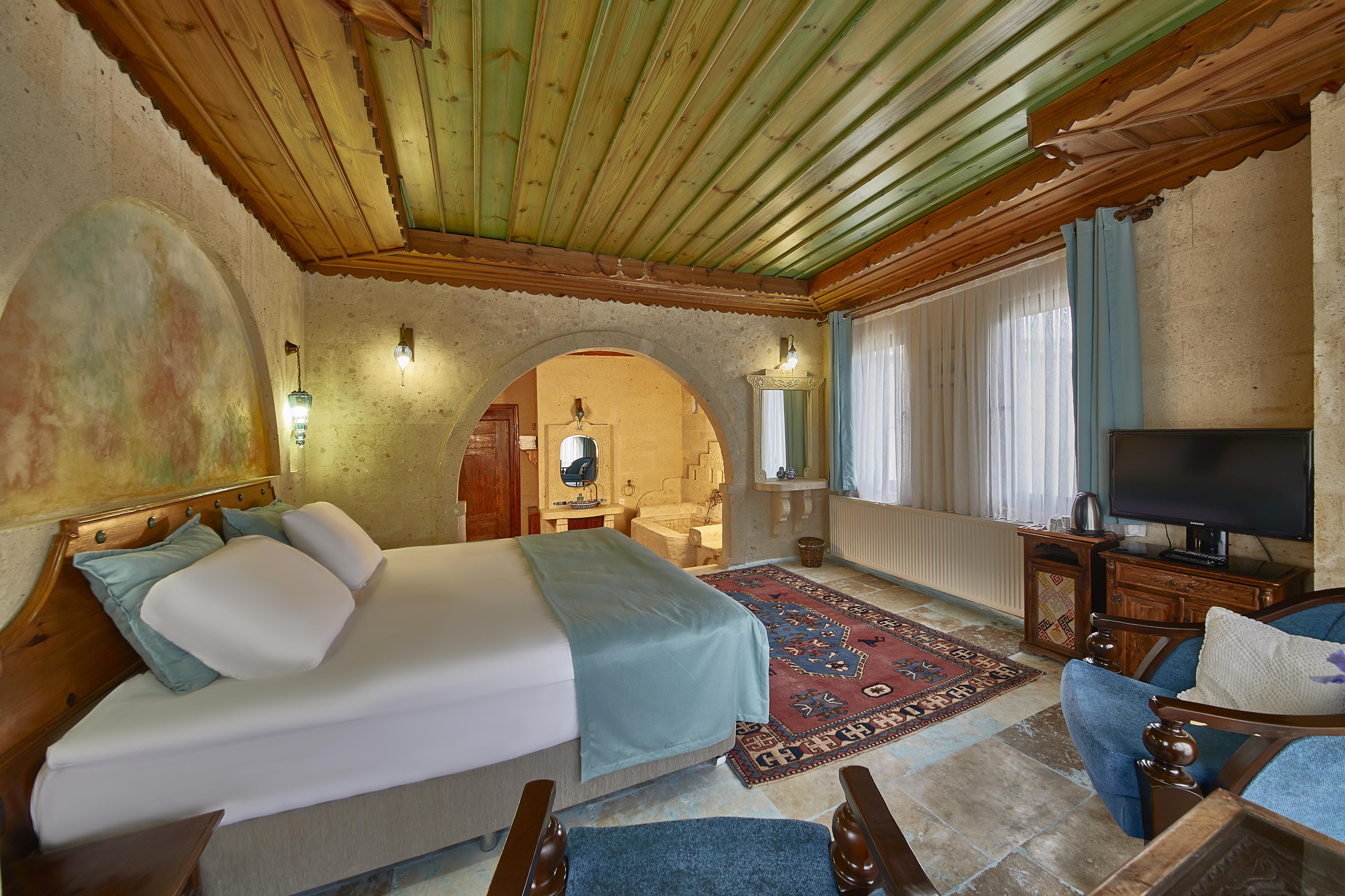 SUITE ROOM