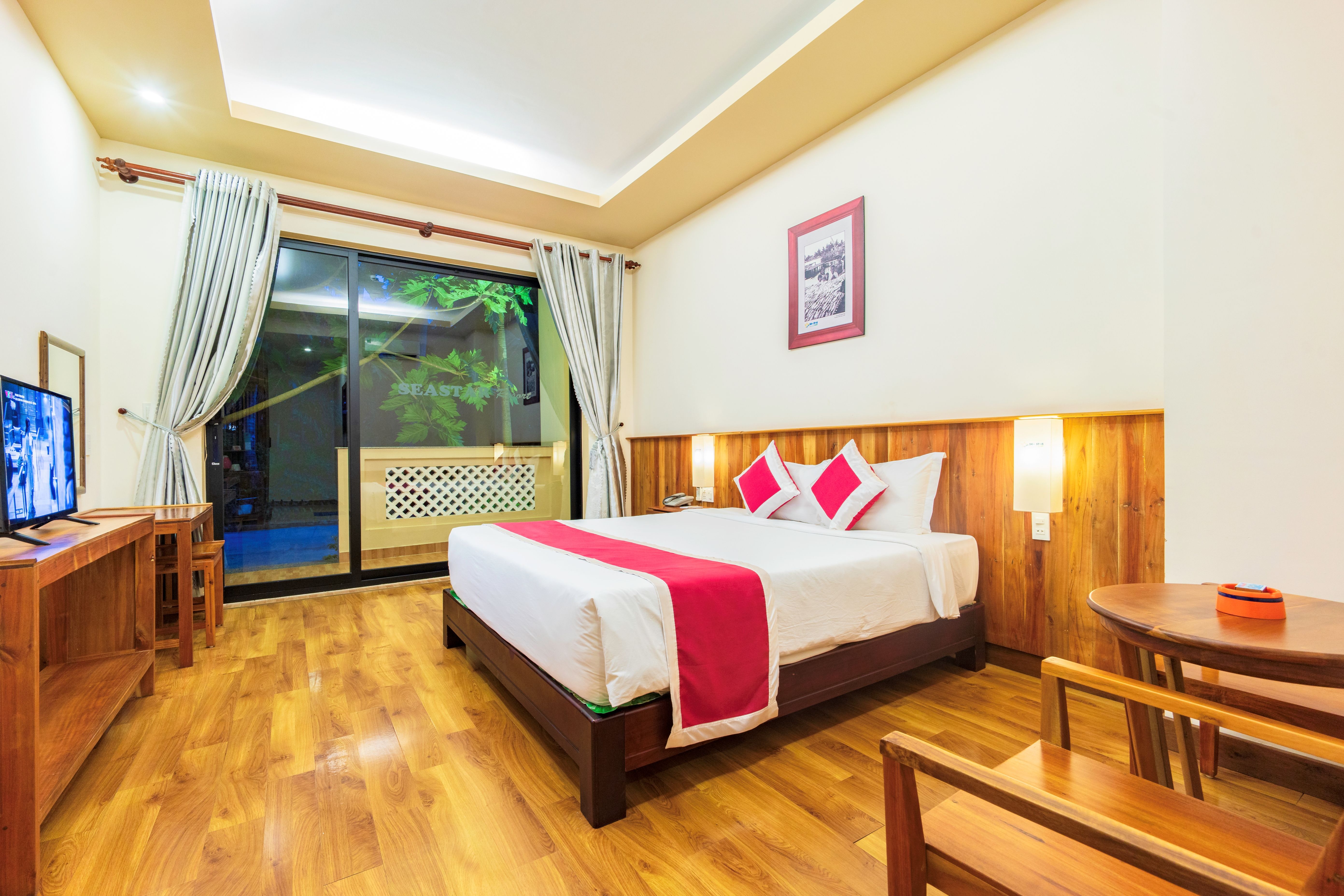  ROOM DELUXE WITH BALCONY GARDENVIEW
