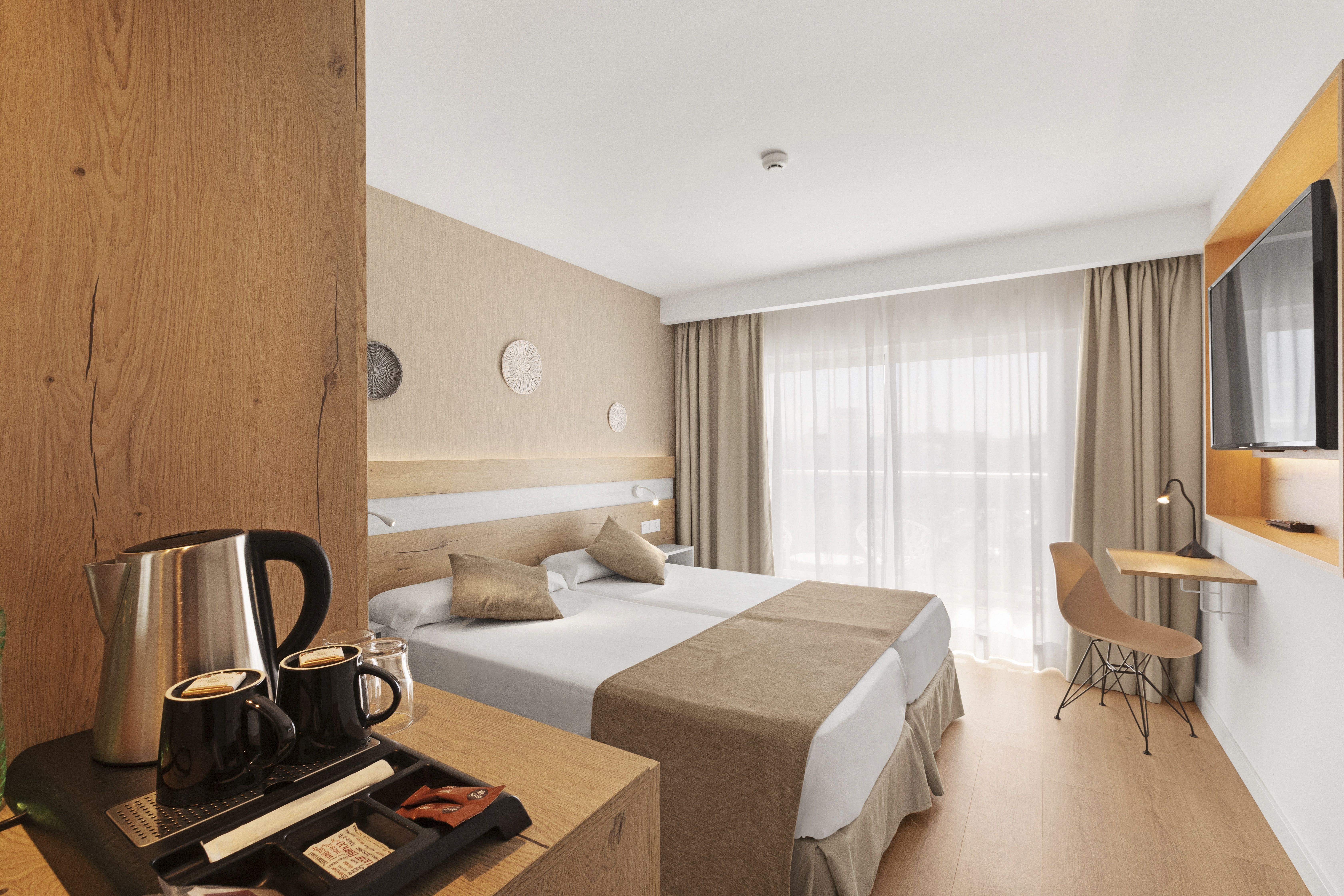 DOBLE STANDARD ROOM BALCONY OR TERRACE