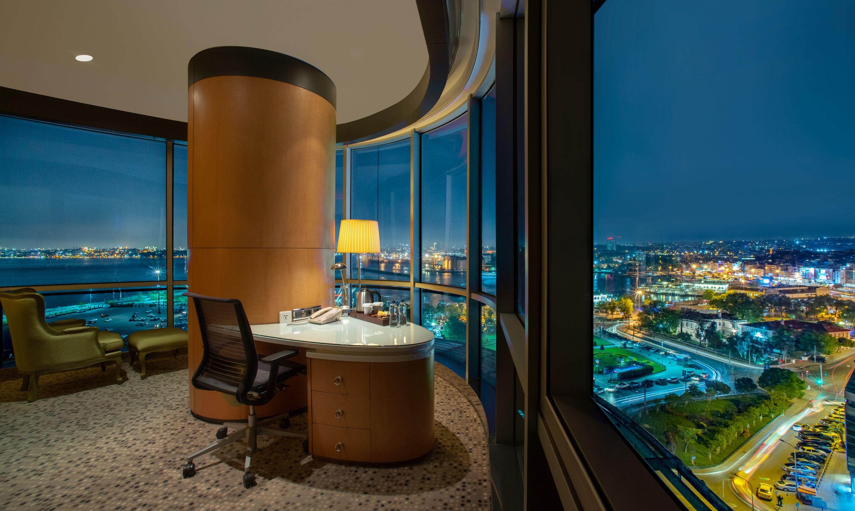 CORNER ROOM WITH SEA VIEW AND JACUZZI