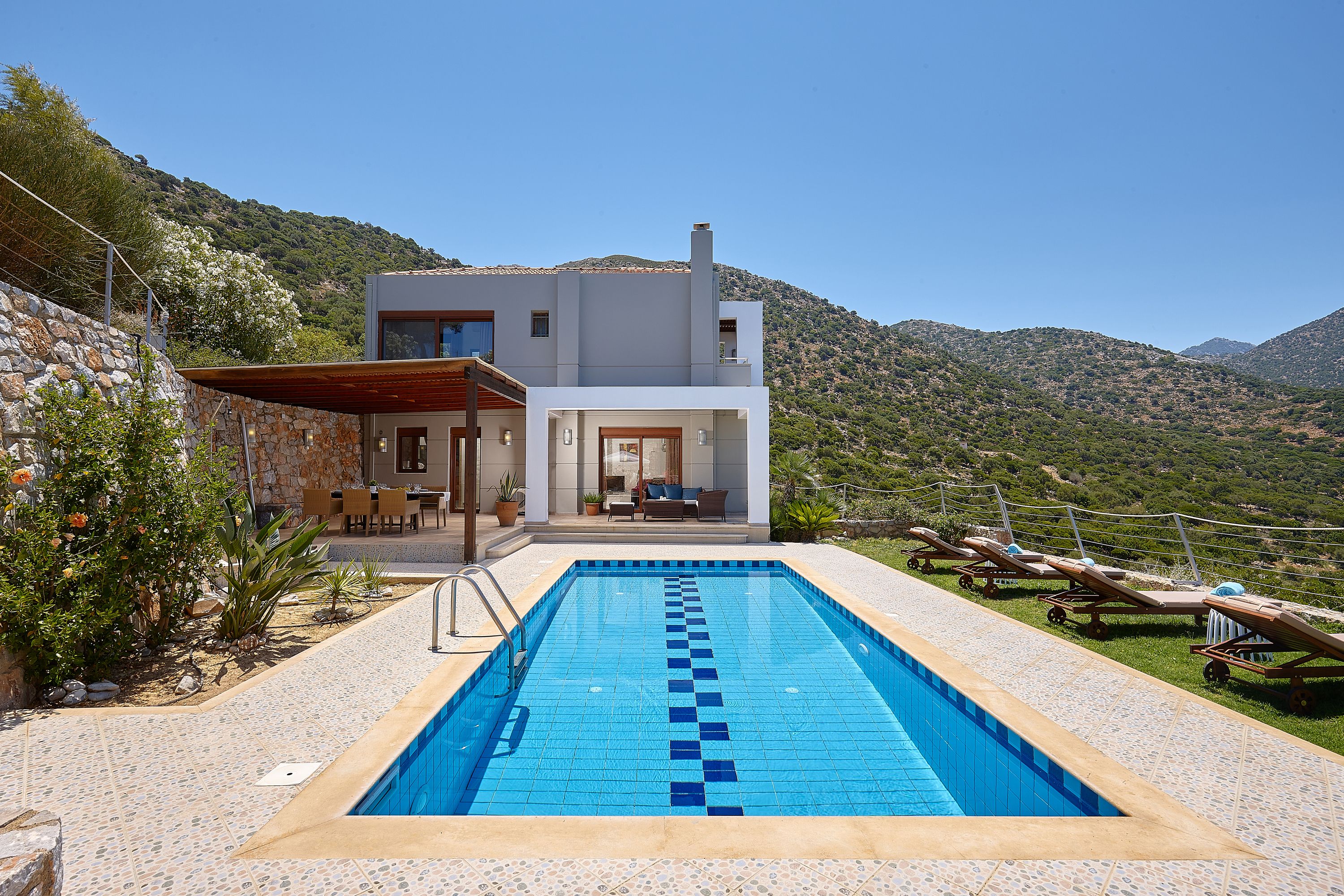 OKEANIDES LUXURY VILLAS