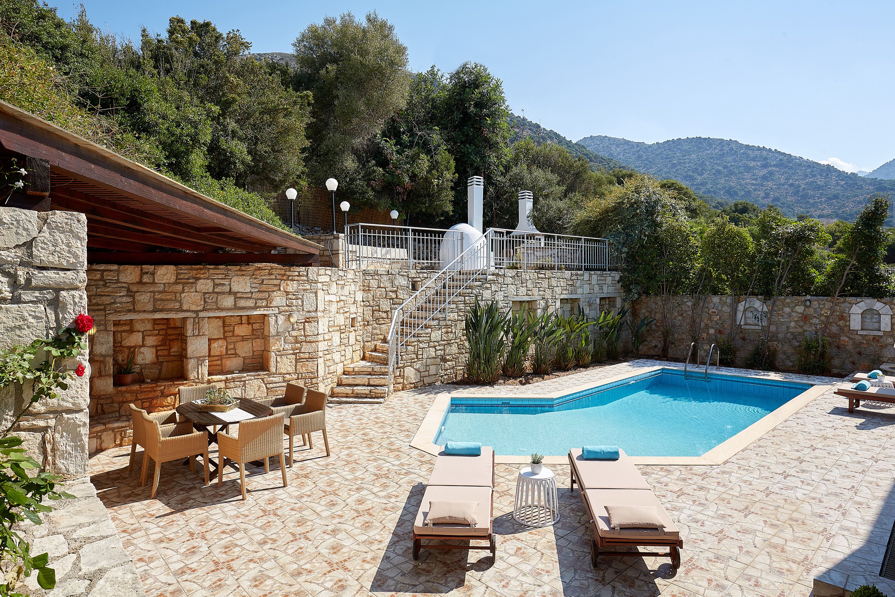 OKEANIDES LUXURY VILLAS