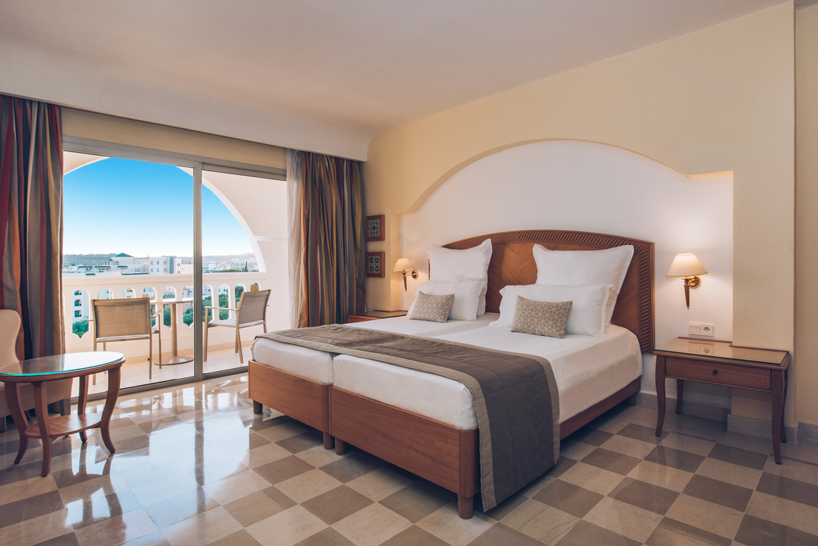 JUNIOR SUITE