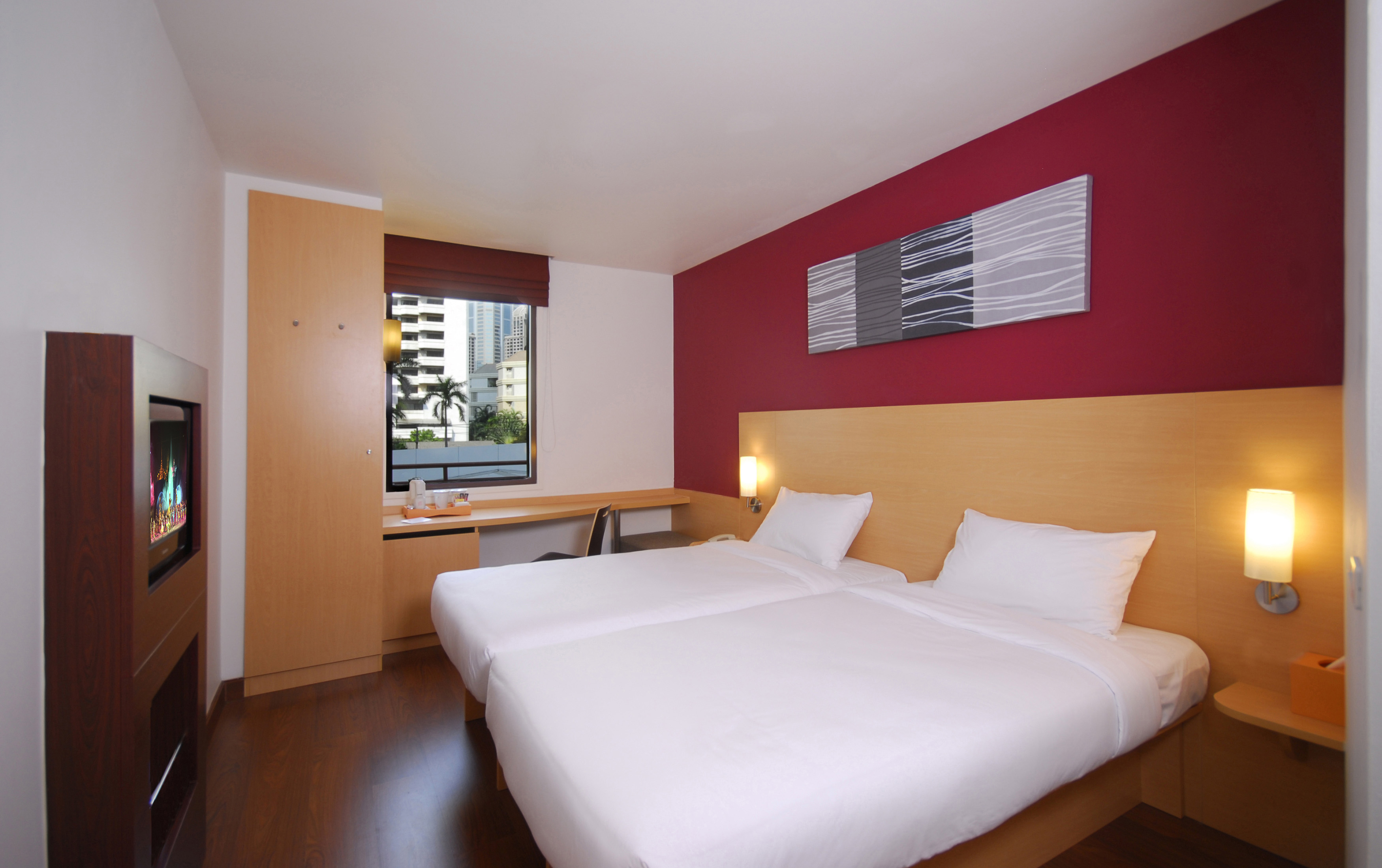 SUPERIOR ROOM