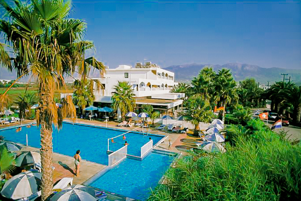 Kos, Hotel Tropical Sol, piscina exterioara.jpg