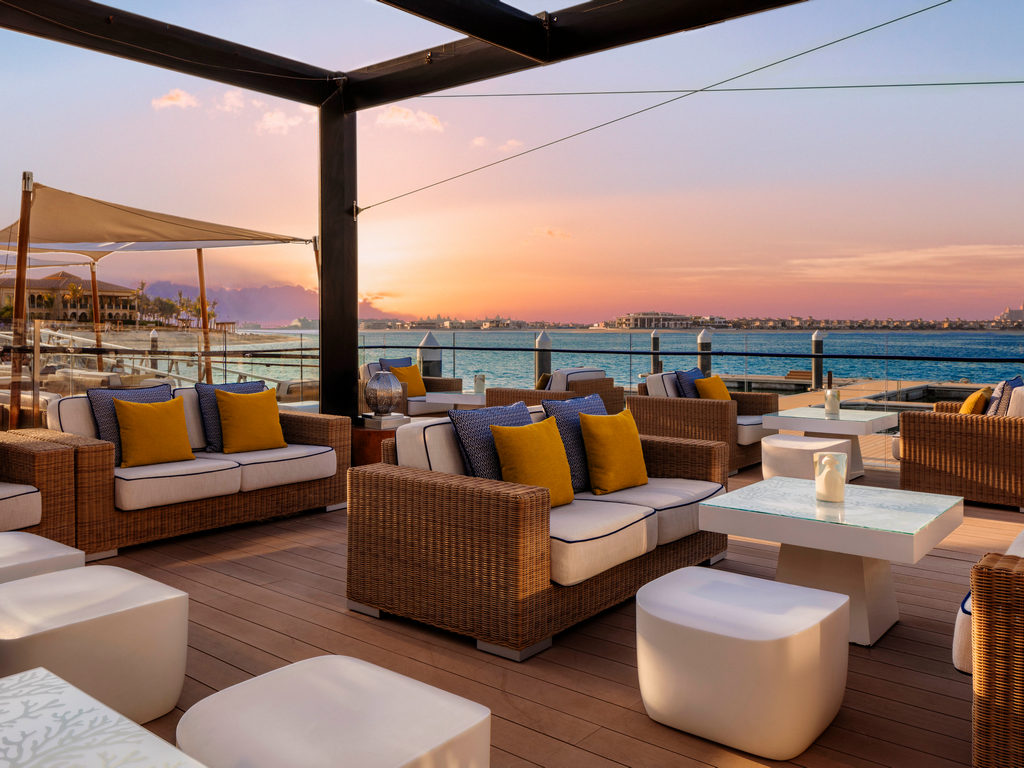 101 Dining Lounge and Marina