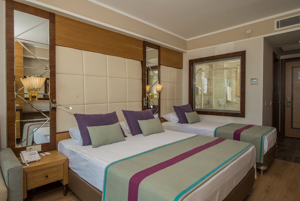 STANDARD ROOM WITH BALCONY 