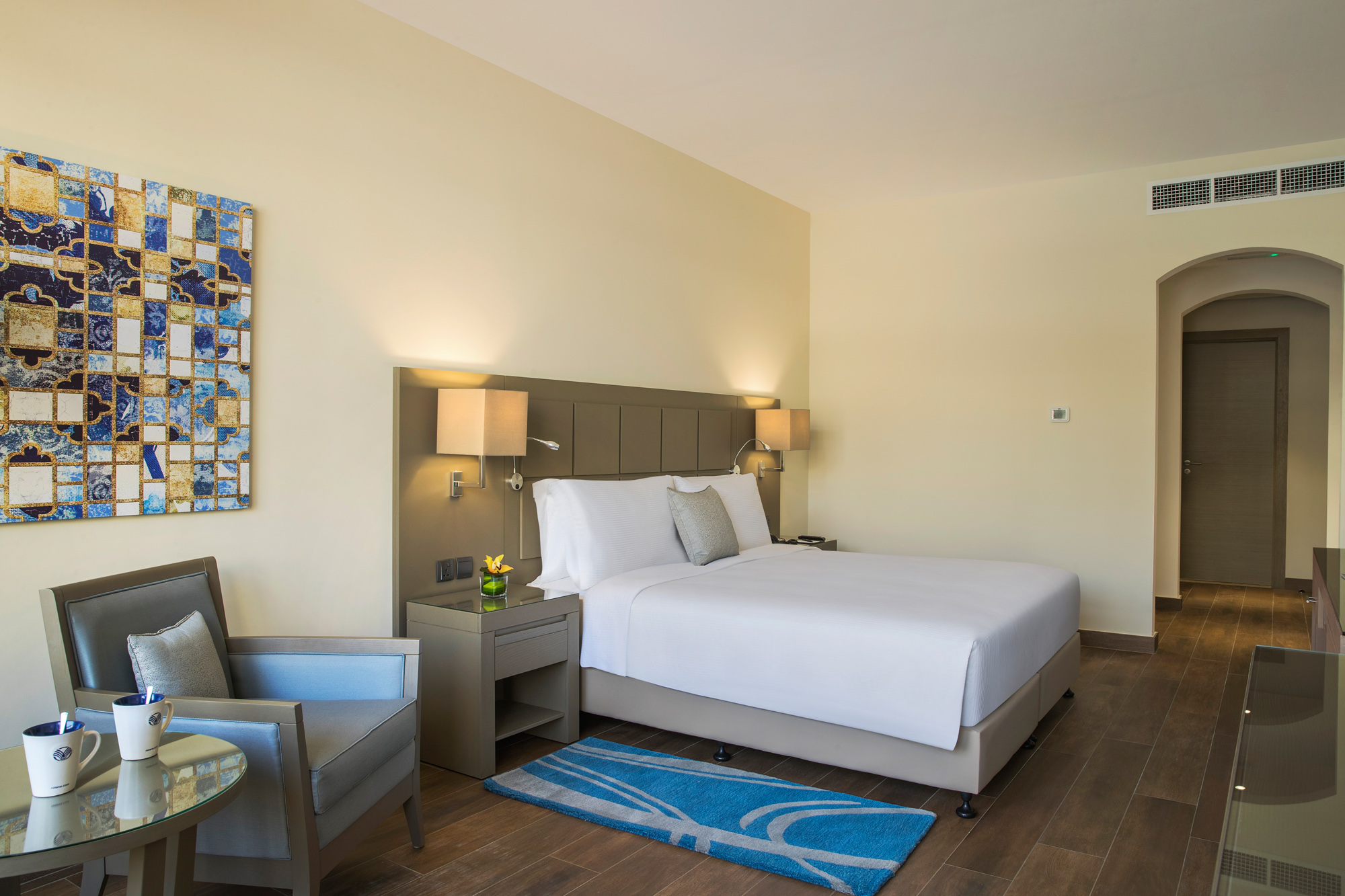GARDEN VIEW ROOM KING OR TWIN