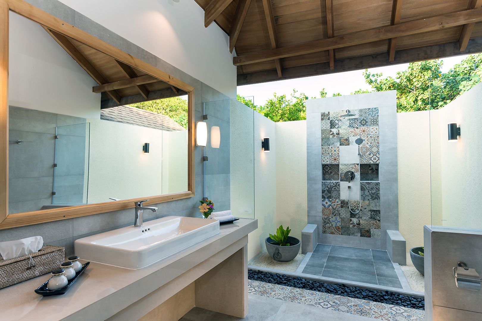 Deluxe Jacuzzi Beach Villa
