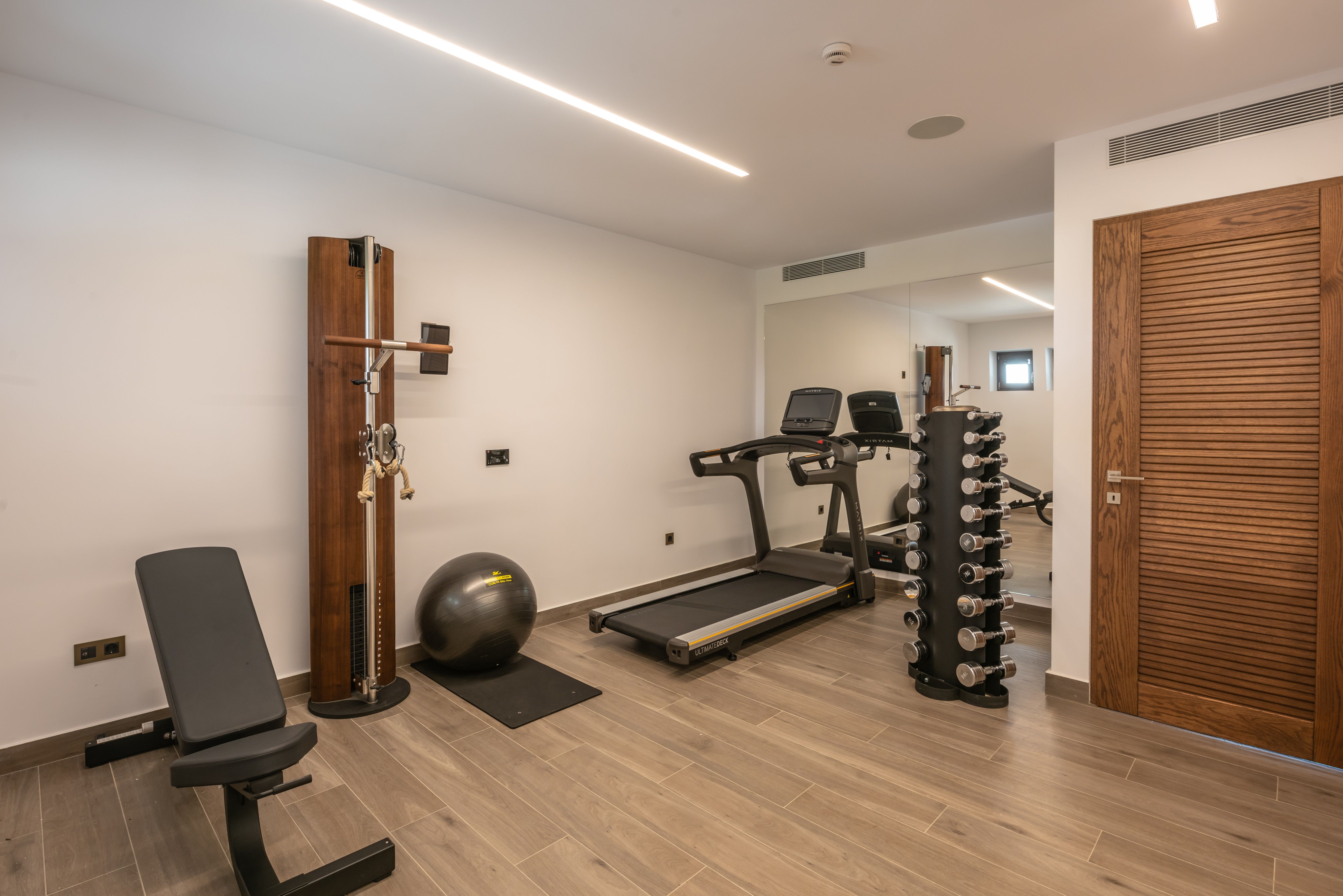 Executive Fitness Suite Sea View with private heated pool and gym